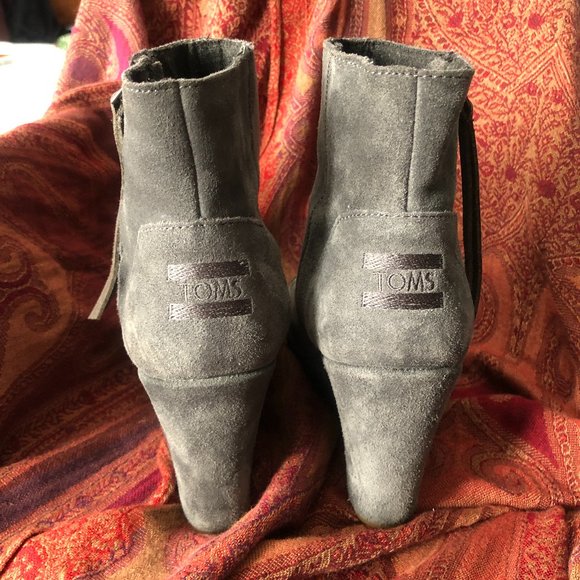 TOMS GREY SUEDE WEDGE HEEL BOOTIES SZ 7.5 - Picture 7 of 10